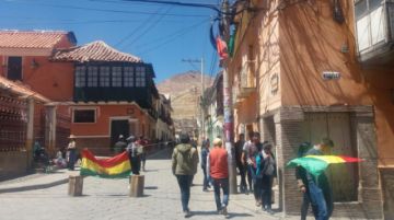 Las calles están bloqueadas.