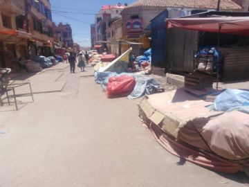 As{i lucen las calles este mediodía.