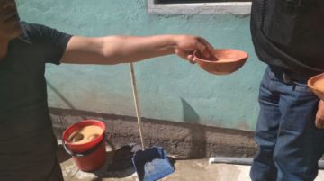 Familias prepararon las tumbas para sus seres queridos fallecidos.