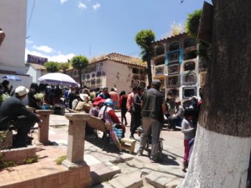 Las familias acuden desde temprano este domingo.