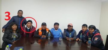 3. Con sus amigos (algunos estuvieron en la reunión con Evo).
