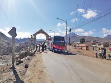 Los buses usaron el camino Potosí - Uyuni..