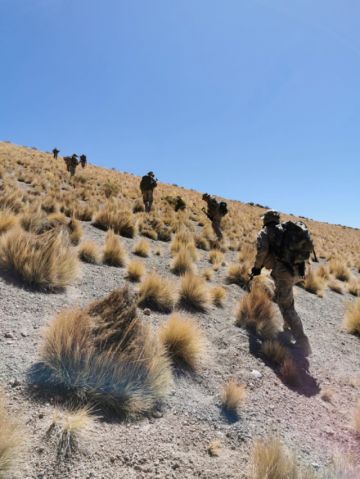 Hay militares en la zona.