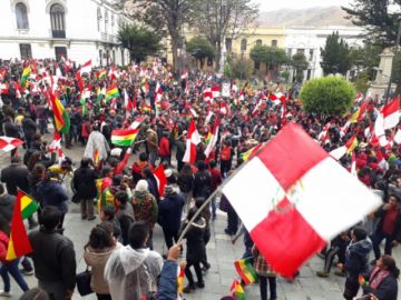 Festejan en la plaza 10 de Noviembre