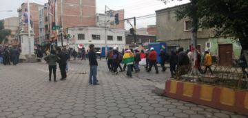 Festejan en las calles.