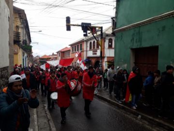 Festejan en las calles.