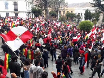 Festejan en la plaza 10 de Noviembre