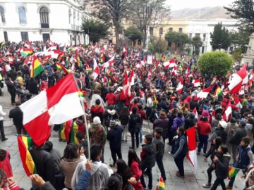 Festejan en la plaza 10 de Noviembre