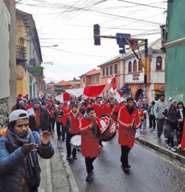 Hubo hasta banda para el festejo de ayer.