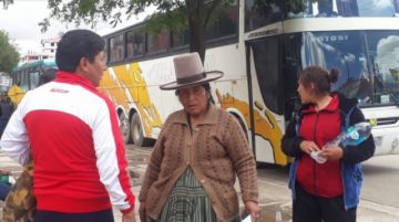 Hay momentos de solidaridad hacia la caravana.