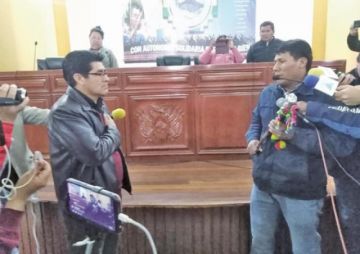 El presidente de la ALD tomó juramento al nuevo gobernador.