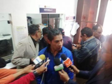 El momento de la presentación de la denuncia.