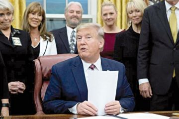 Demócratas alistan pruebas contra Trump