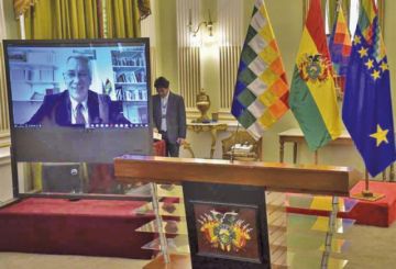 El expresidente también anunció el 12 de noviembre su renuncia como embajador de Bolivia en Países Bajos.
