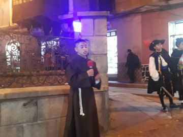 Los estudiantes difunden información de los atractivos potosinos. FOTO SECRETARÍA DE TURISMO GADP