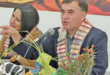 Gobierno: Quintana tendrá que resignarse a vivir en una embajada