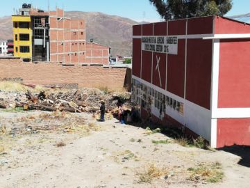 La población acude al cementerio potosino.