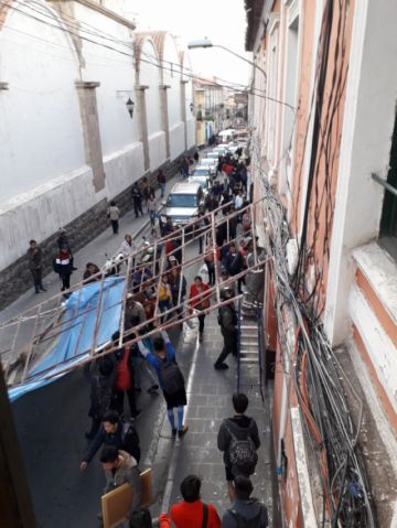 Levantan los fierros que cayeron.