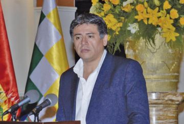 Justiniano afirma que la presidenta lo echó porque quiere ser candidata