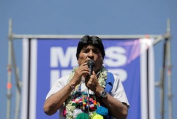 El expresidente está asilado en México y en estos días en Cuba