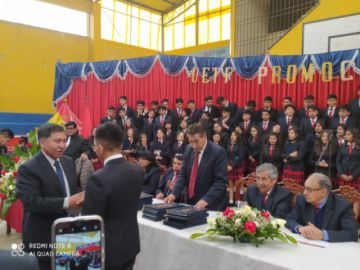 El acto de promoción del Colegio Tomás Frías ayer.