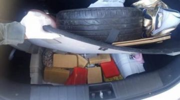 La droga estaba en la cajuela.