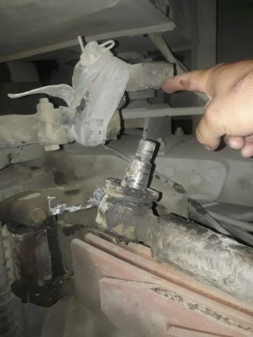 Esta parte del bus habría sido la causa principal para el vuelco de costado.