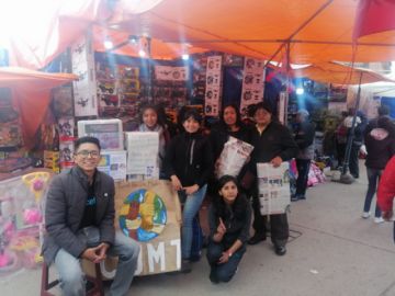 Envolvieron los regalos de las familias. FOTO CJMT