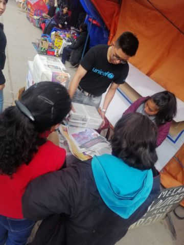 Envolvieron los regalos de las familias. FOTO CJMT