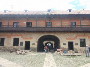 Se realizan trabajos en el repositorio cultural.