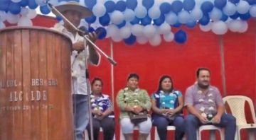 Evo participa de inauguración de una obra en Tarija vía teléfono 