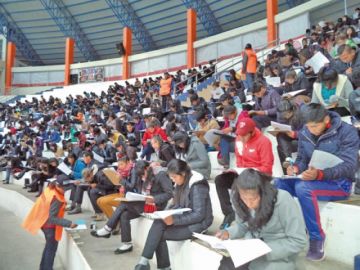 Los postulantes deben rendir una prueba escrita y solo las mejores notas serán admitidas.