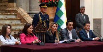 Gobierno de Áñez expulsa a diplomáticos de México y España