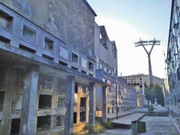 Pusieron una plaqueta en la tumba vacía de Medinaceli