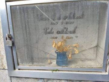 Pusieron una plaqueta en la tumba vacía de Medinaceli