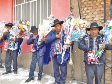 Las autoridades entrantes.