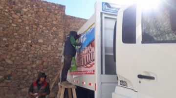 Los trabajadores alistan los motorizados. FOTO EMAP
