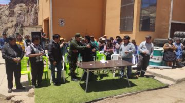 El acto contó con la presencia de los trabajadores. EMAP