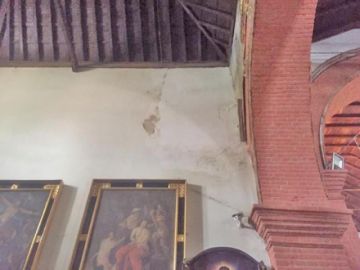 En el interior hay valiosas pinturas que buscan que no sean afectadas.