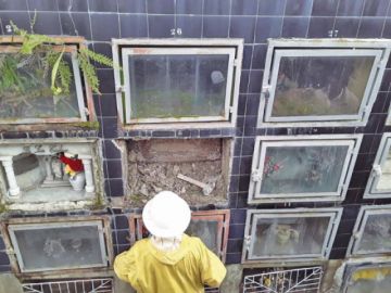 La exhumación de los restos.