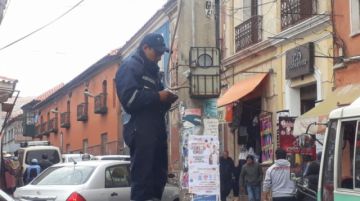 Colocan letreros para mantener limpia la ciudad. FOTO EMAP