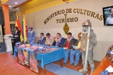 El acto en el ministerio.