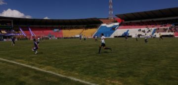 Real Potosí juega en el Víctor Agustín Ugarte.