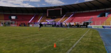 Real Potosí juega en el Víctor Agustín Ugarte.