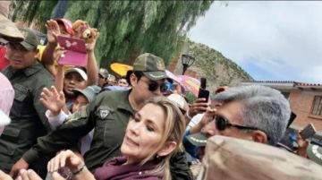 Presidenta Áñez llega a Cotagaita