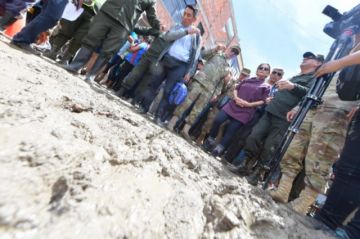 LLegó hasta el lugar afectado por la riada.