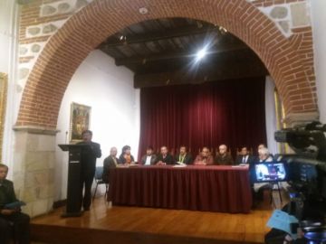 Los delegados del país se reúnen en la Villa Imperial.