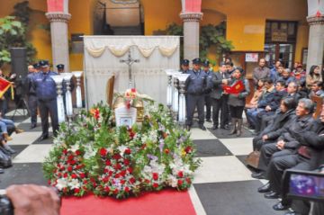 Hubo una vigilia y homenaje póstumo en el recibidor de la Alcaldía.