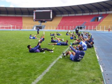 Se preparan para su partido de visitante.
