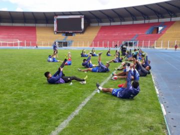 Se preparan para su partido de visitante.
